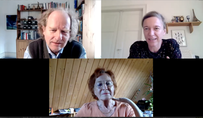 Drei Personen im Online-Meeting